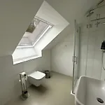 شقة Ruhige Mit Guter Bahnanbindung Und Kuechennutzung *