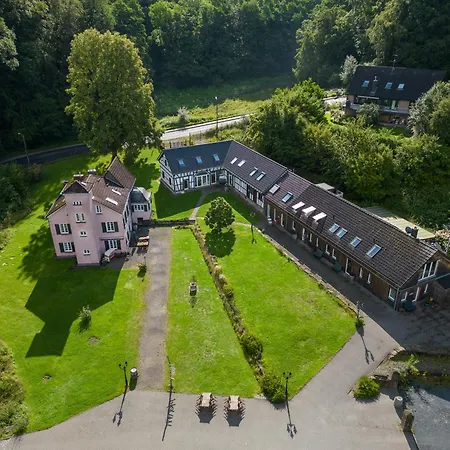 Ruhige Mit Guter Bahnanbindung Und Kuechennutzung Apartment *