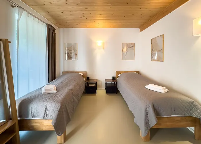 Ruhige Mit Guter Bahnanbindung Und Kuechennutzung 아파트