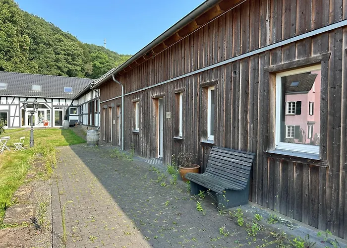 Ruhige Mit Guter Bahnanbindung Und Kuechennutzung 로스라스